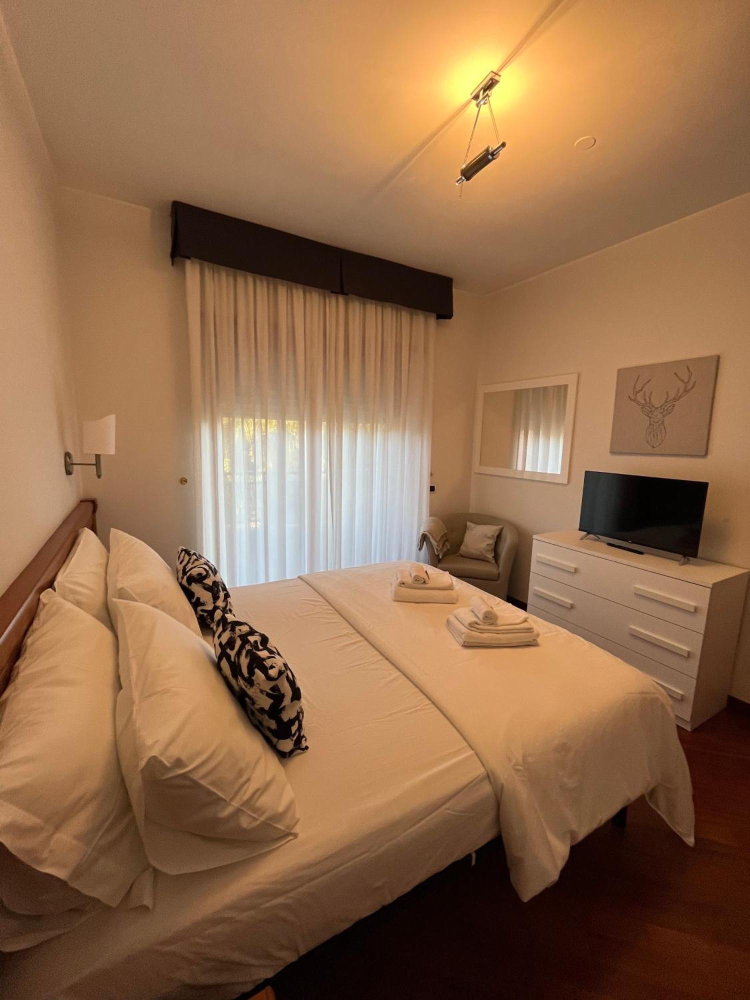 Il Parco 2 Apartment Rome Bagian luar foto